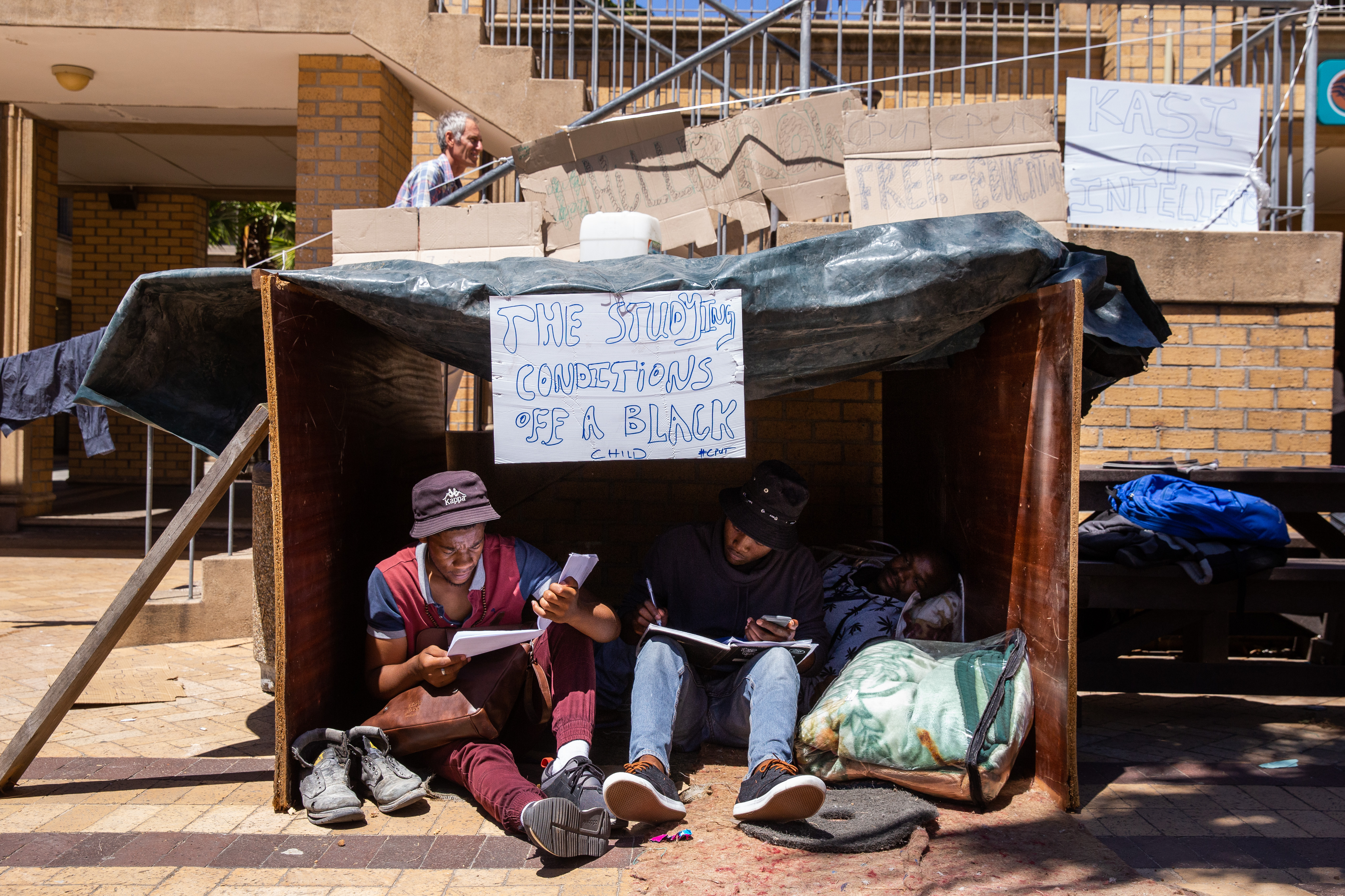 Students Build Shacks On Campus In Protest Against Accommodation students-build-shacks-on-campus-in-protest-against-accommodation